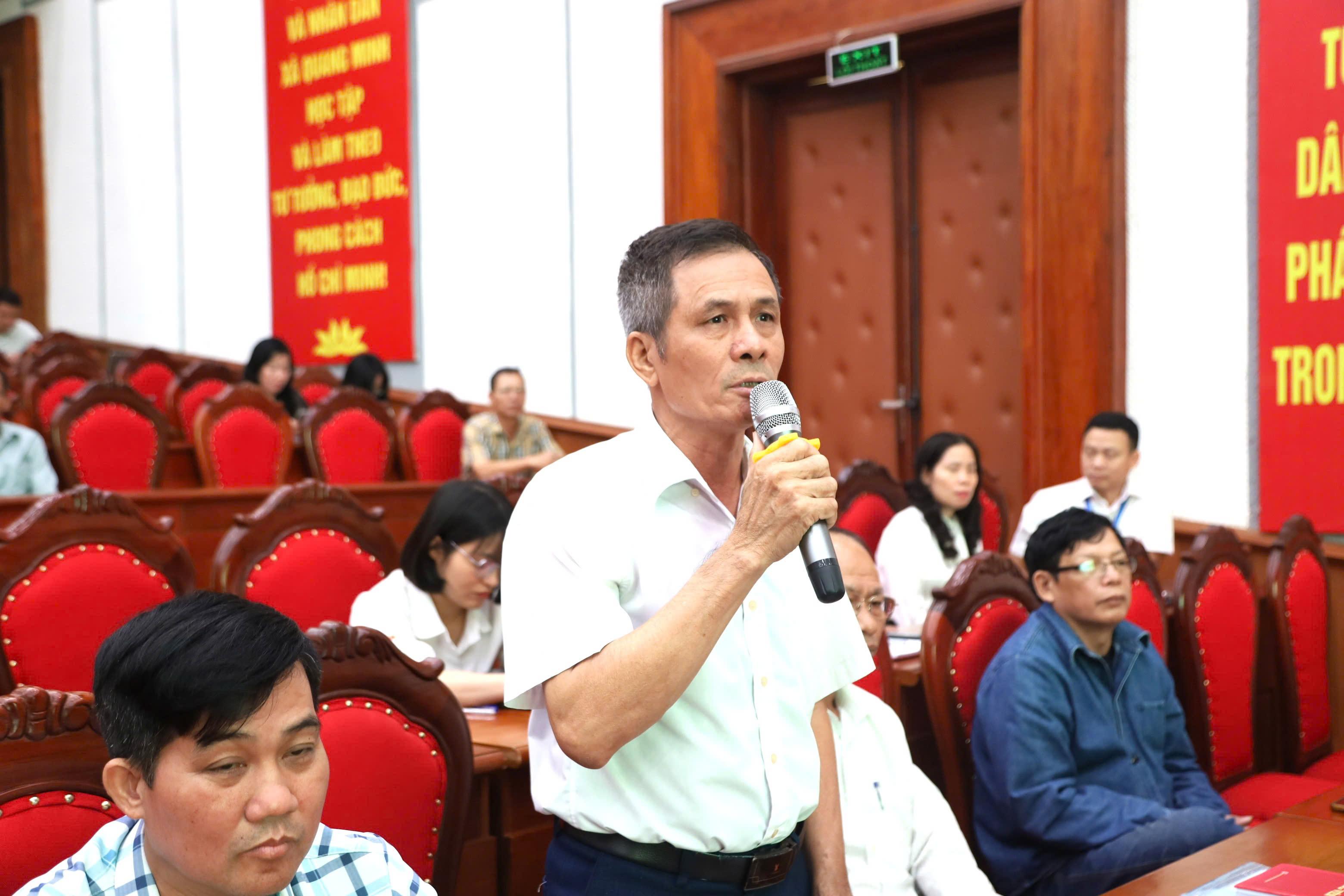 Xã Quang Minh đối thoại về chuyển đổi số và giải quyết thủ tục hành chính khi thực hiện mô hình chính quyền địa phương 2 cấp - ảnh 4