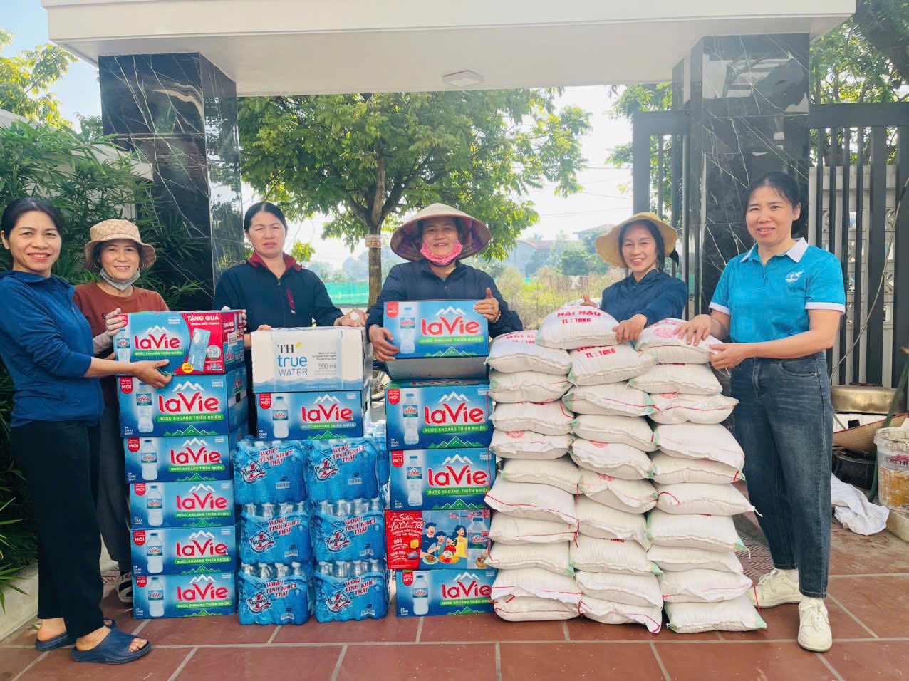 Phụ nữ Mê Linh chung tay hướng về đồng bào miền Trung, Tây Nguyên - ảnh 3