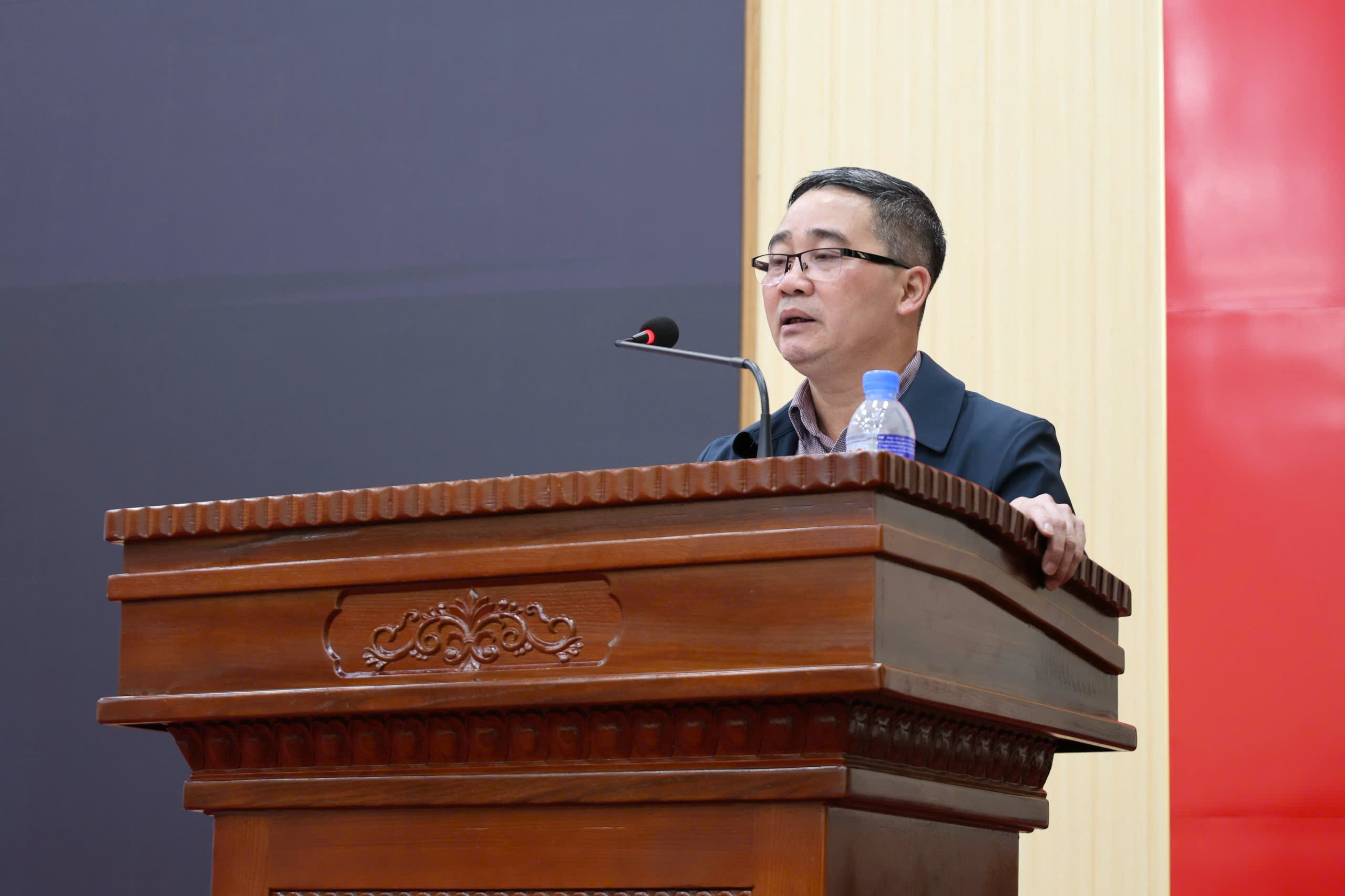 Quyết tâm đẩy mạnh xây dựng chính quyền số, dữ liệu số - ảnh 11