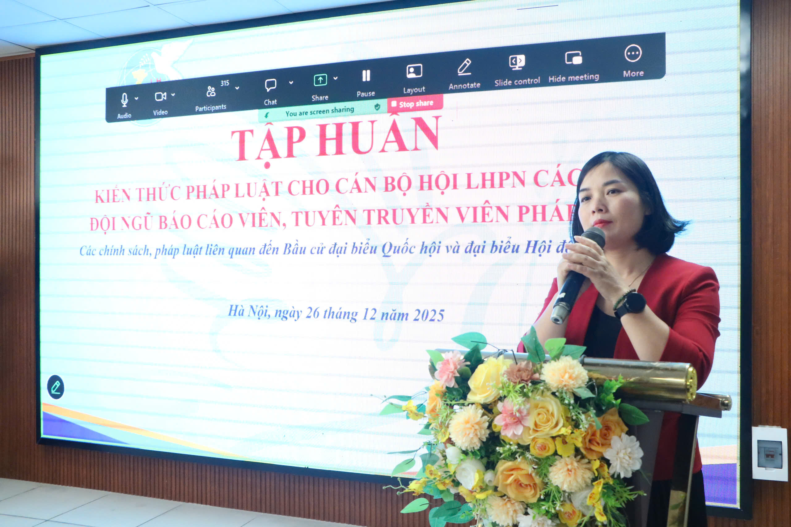 Tập huấn kiến thức pháp luật cho cán bộ Hội LHPN các cấp và đội ngũ báo cáo viên, tuyên truyền viên pháp luật - ảnh 3