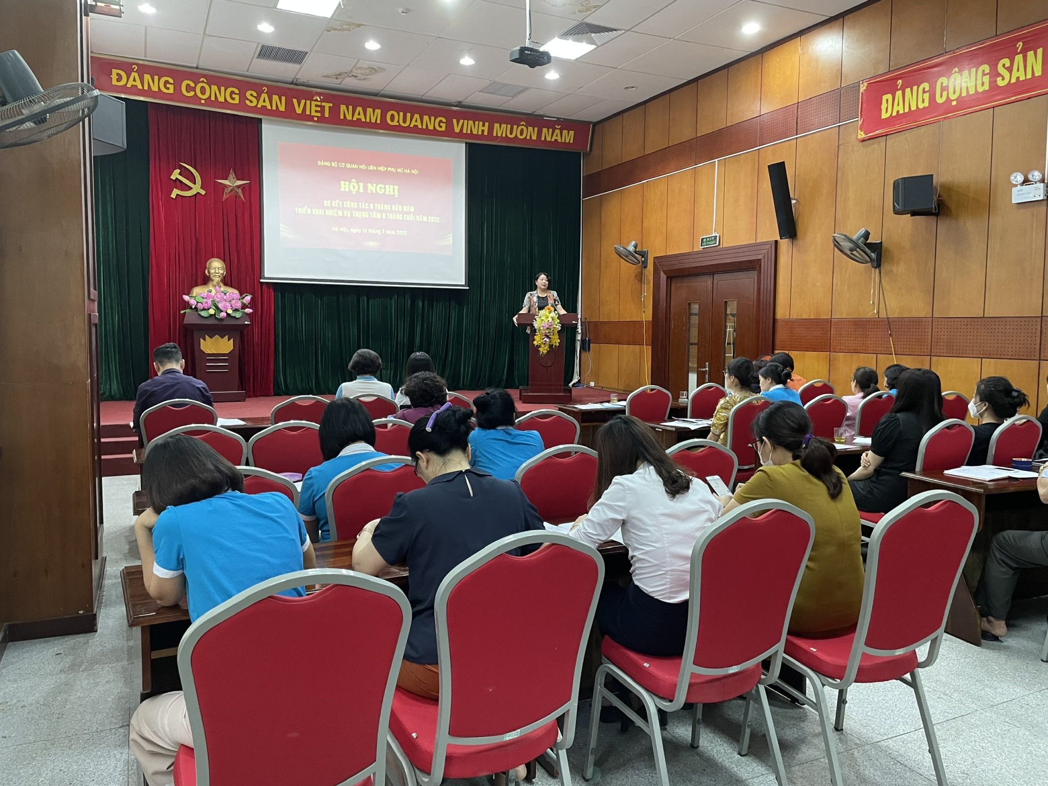 Đảng bộ cơ quan Hội LHPN Hà Nội: Sơ kết công tác Đảng 6 tháng đầu năm 2022 - ảnh 1