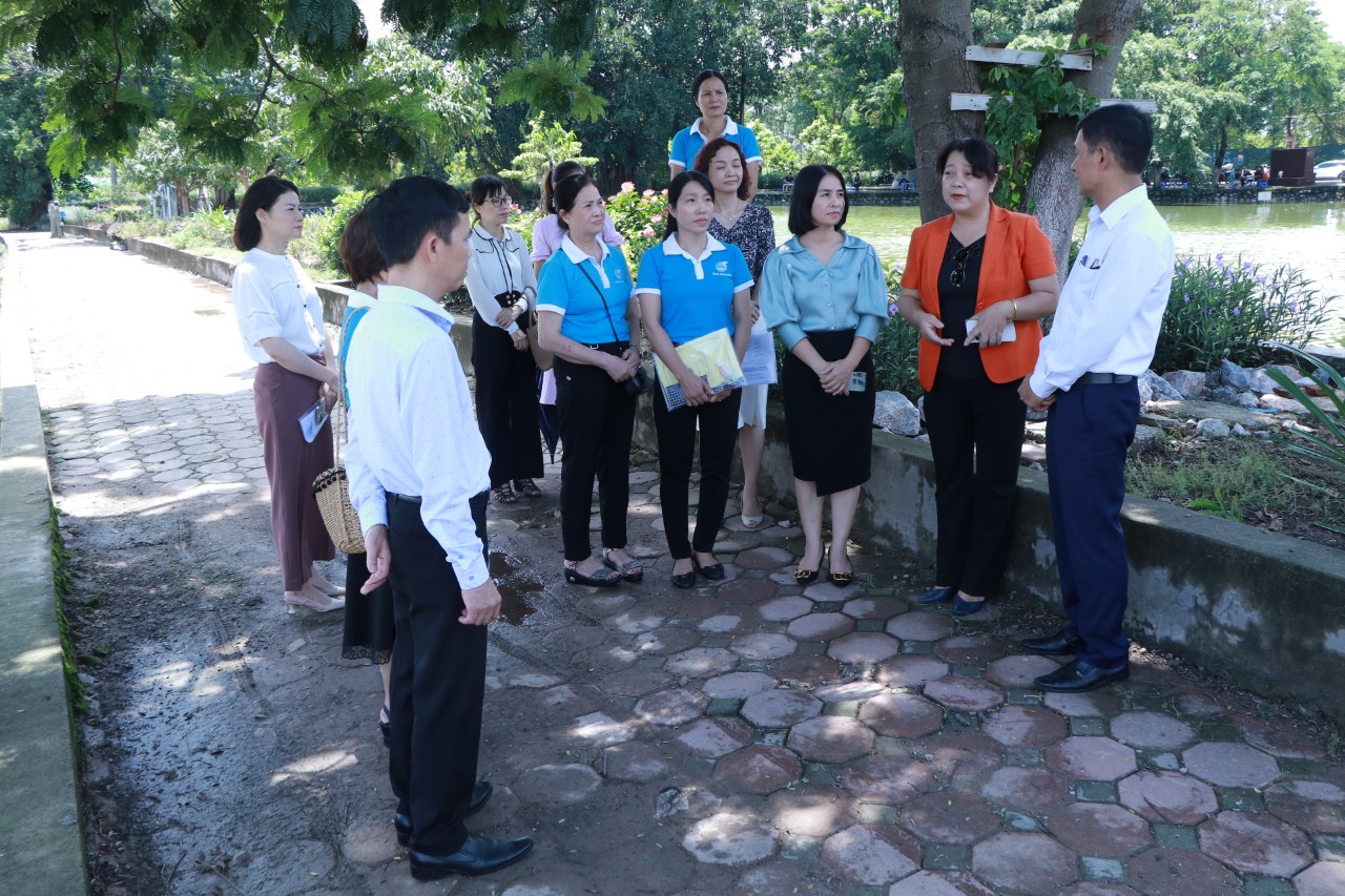 Hội LHPN Hà Nội: Kiểm tra, chấm thi “Đoạn đường/tuyến phố bích họa/nở hoa” năm 2022 - ảnh 9