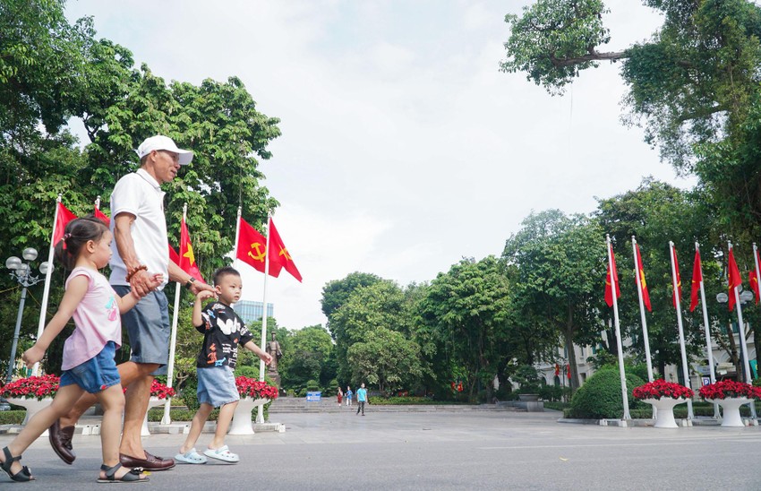 Hướng tới con người, tất cả vì con người yêu thương - ảnh 2