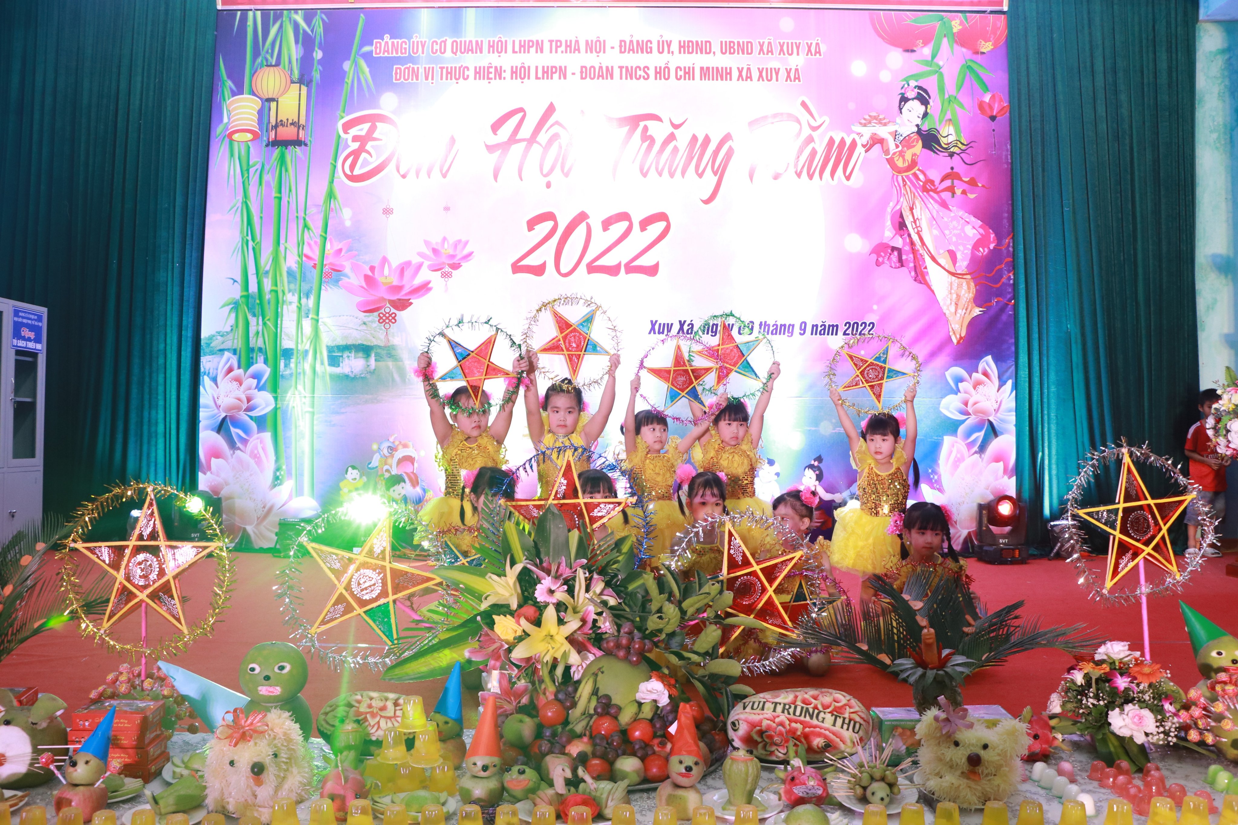 Đảng ủy cơ quan Hội LHPN Hà Nội: Mang “Đêm hội trăng rằm” tới với thiếu nhi huyện Mỹ Đức - ảnh 4