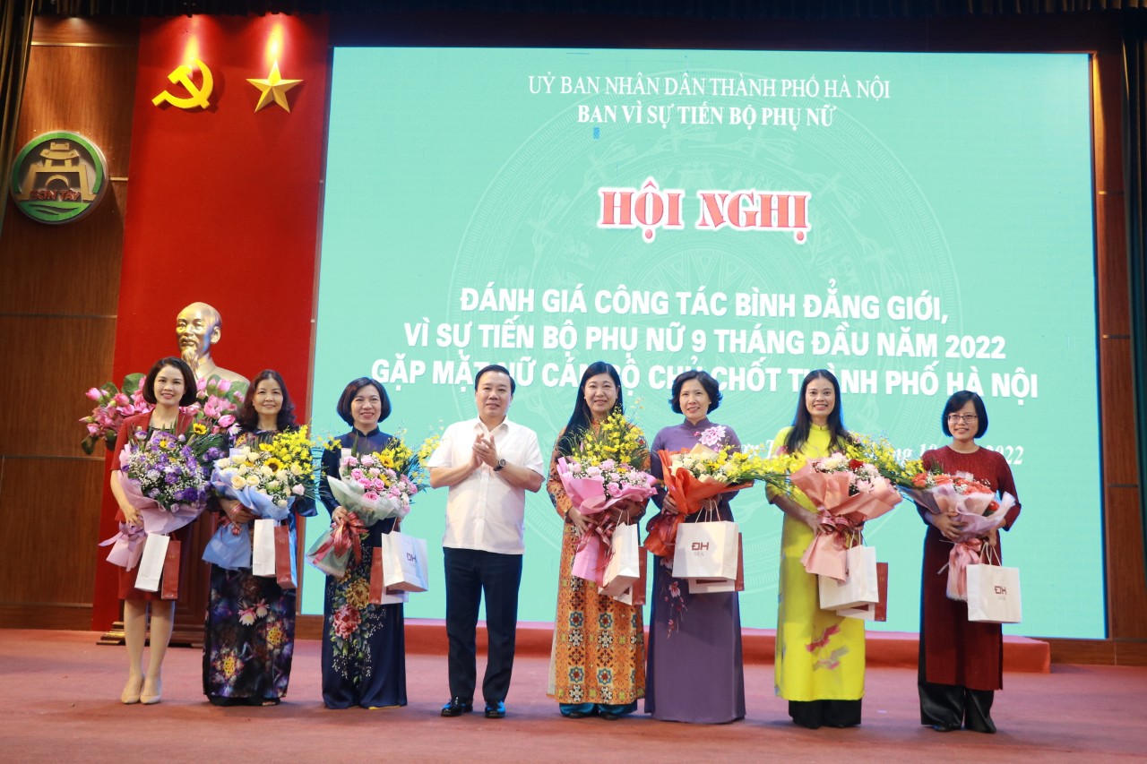 Khẳng định năng lực, vị thế, vai trò và đóng góp của phụ nữ đối với xã hội - ảnh 3