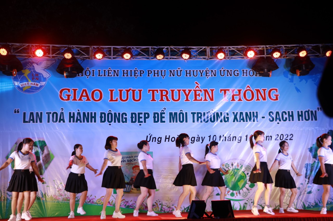 Hội LHPN huyện Ứng Hòa: “Lan tỏa hành động đẹp để môi trường xanh, sạch hơn” - ảnh 5