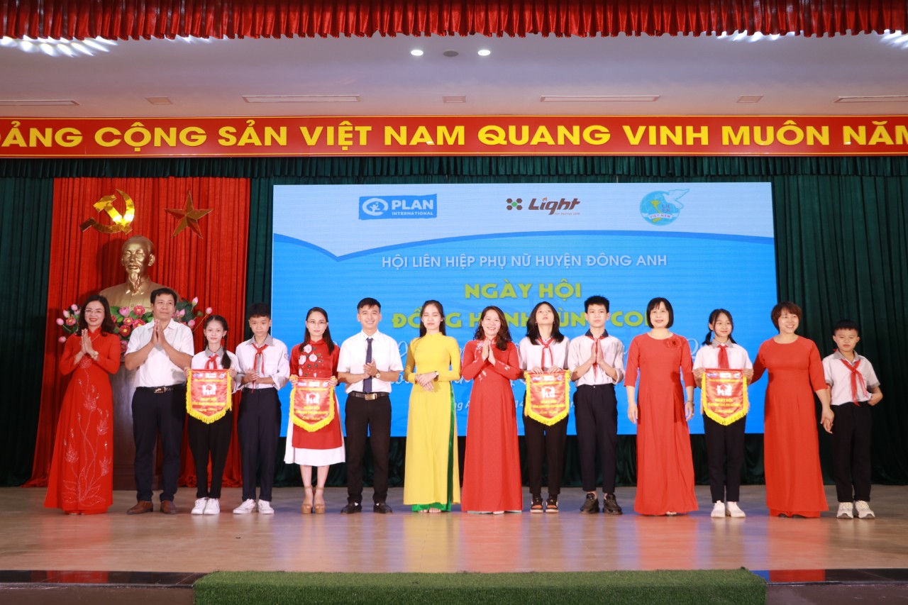 Hội LHPN huyện Đông Anh: Tổ chức Ngày hội “Đồng hành cùng con” chào mừng ngày 20/10 - ảnh 5