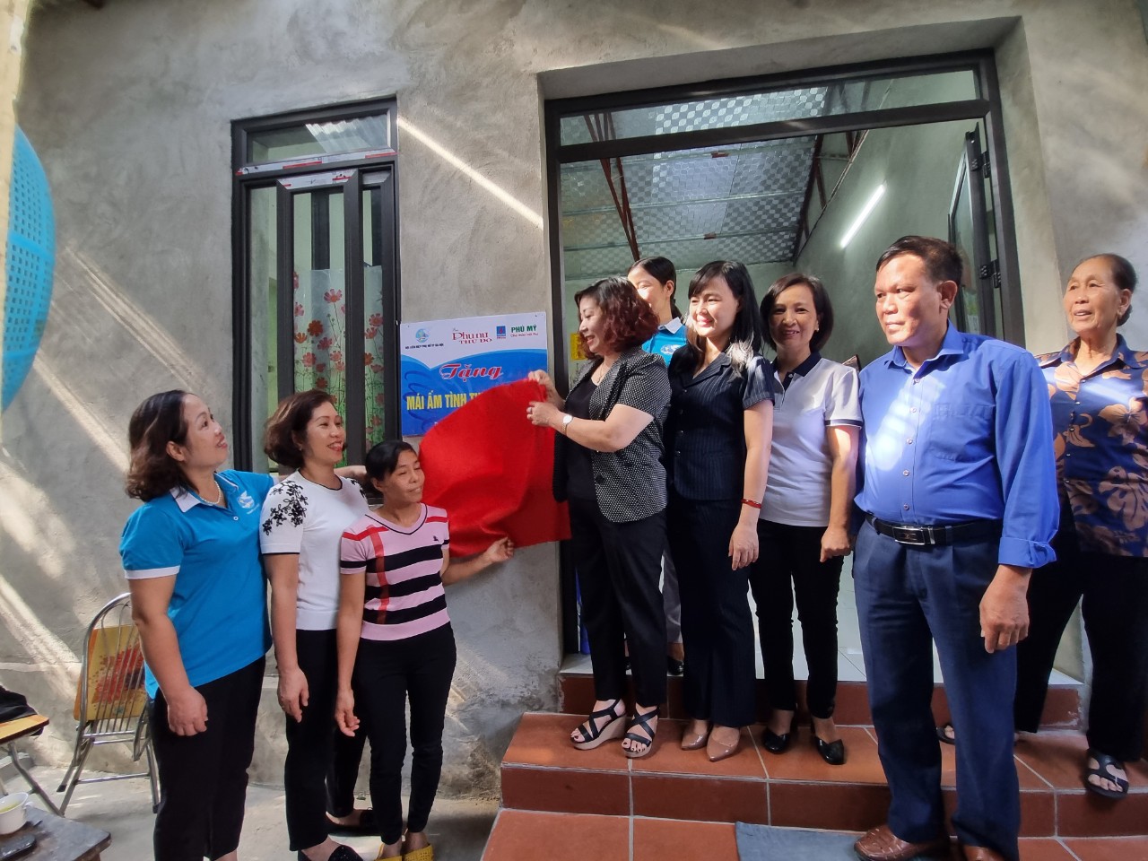 Báo Phụ nữ Thủ đô: Khánh thành 2 mái ấm tình thương tại huyện Thanh Oai - ảnh 1