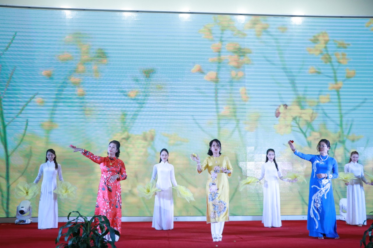 Đêm Gala “Cảm xúc tháng 10 - Chạm Yêu thương“ - ảnh 3
