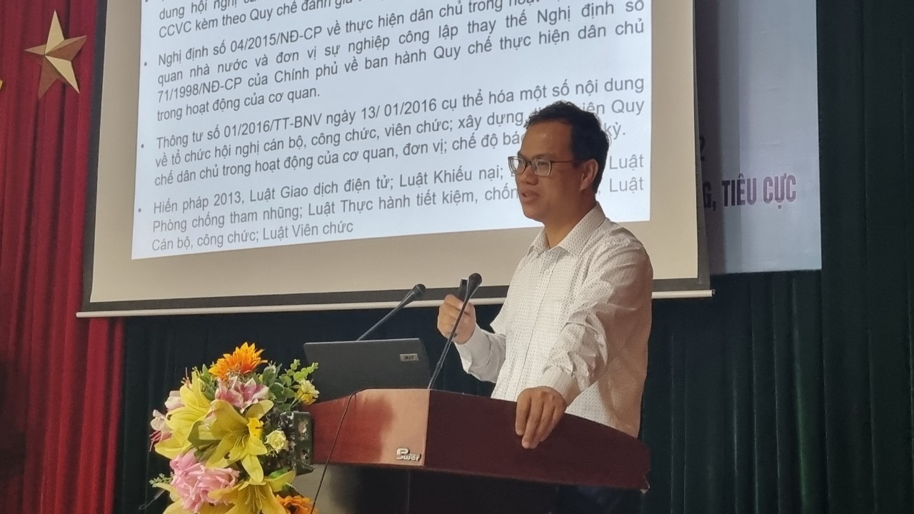 Tập huấn chuyên đề “Thực hiện quy chế dân chủ, công tác phòng chống tham nhũng, tiêu cực” - ảnh 1