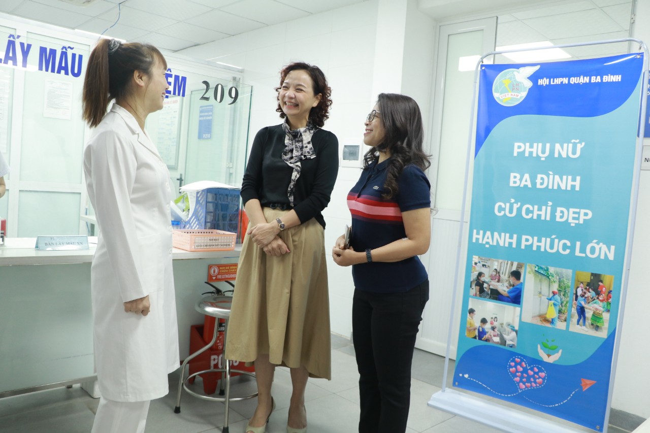 200 nữ cán bộ Hội, nữ lãnh đạo chủ chốt ngành Giáo dục quận Ba Đình được chăm sóc sức khỏe miễn phí - ảnh 11