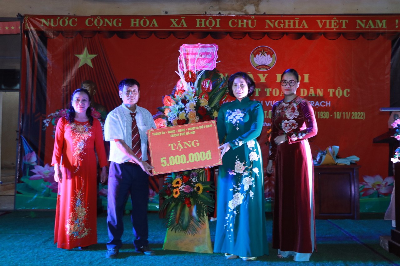 Thôn Vực, xã Di Trạch, huyện Hoài Đức: Sôi nổi “Ngày hội Đại đoàn kết toàn dân tộc” - ảnh 2