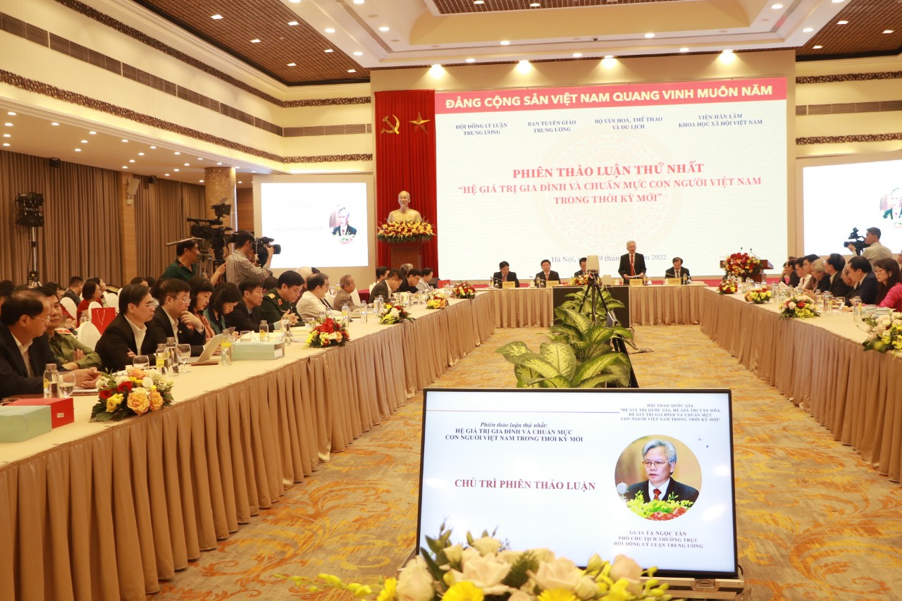 Giữ gìn, phát huy, xây dựng và phát triển các hệ giá trị Việt Nam - ảnh 2