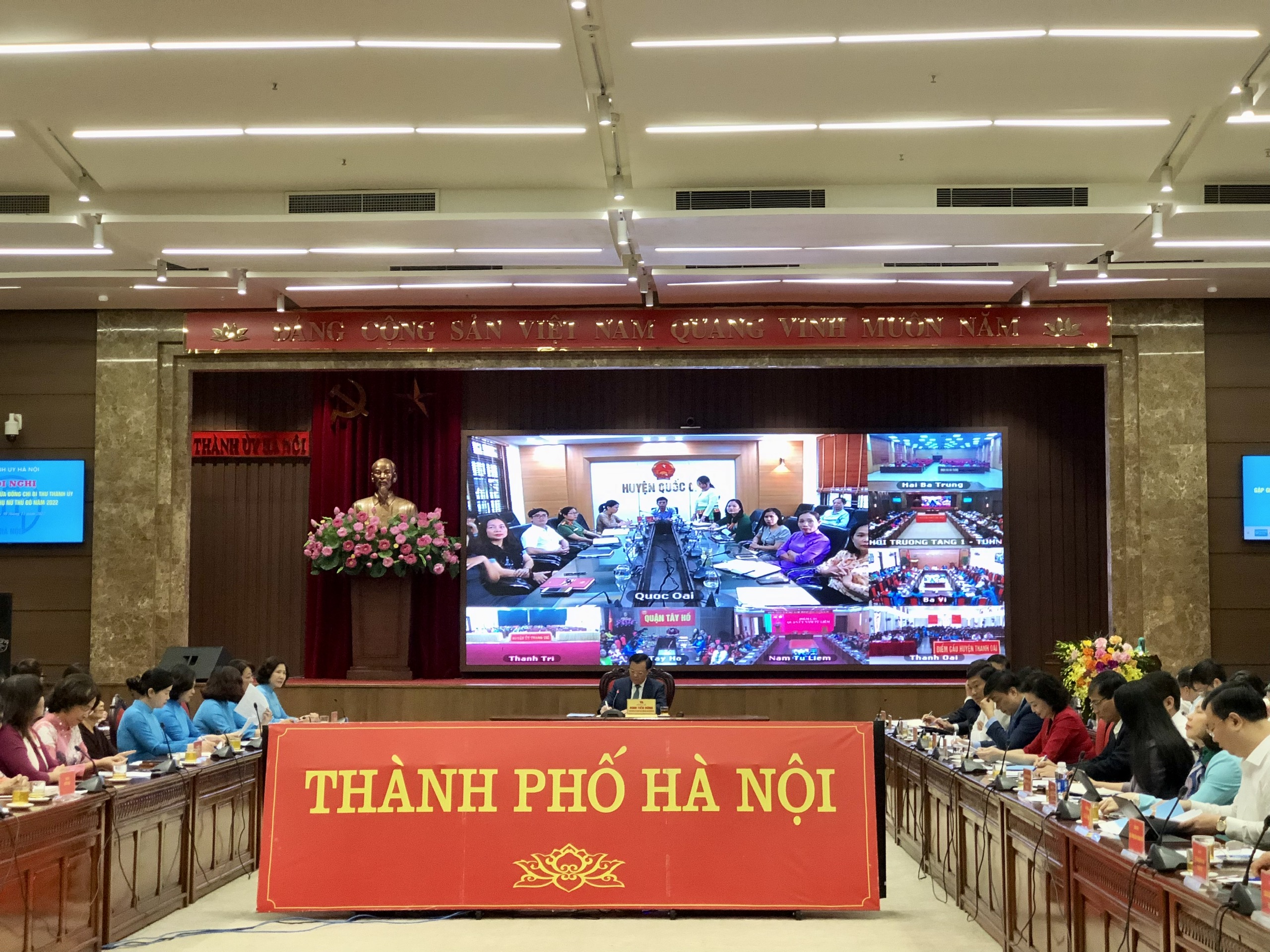 Sáng nay, 30/11, Bí thư Thành ủy Đinh Tiến Dũng đối thoại với đại biểu Phụ nữ Thủ đô - ảnh 6