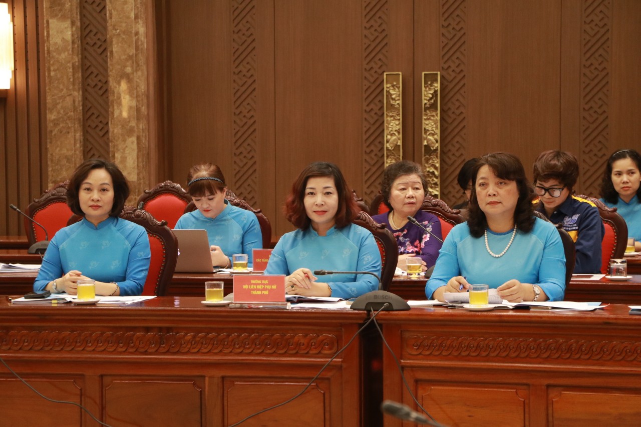 Sáng nay, 30/11, Bí thư Thành ủy Đinh Tiến Dũng đối thoại với đại biểu Phụ nữ Thủ đô - ảnh 4