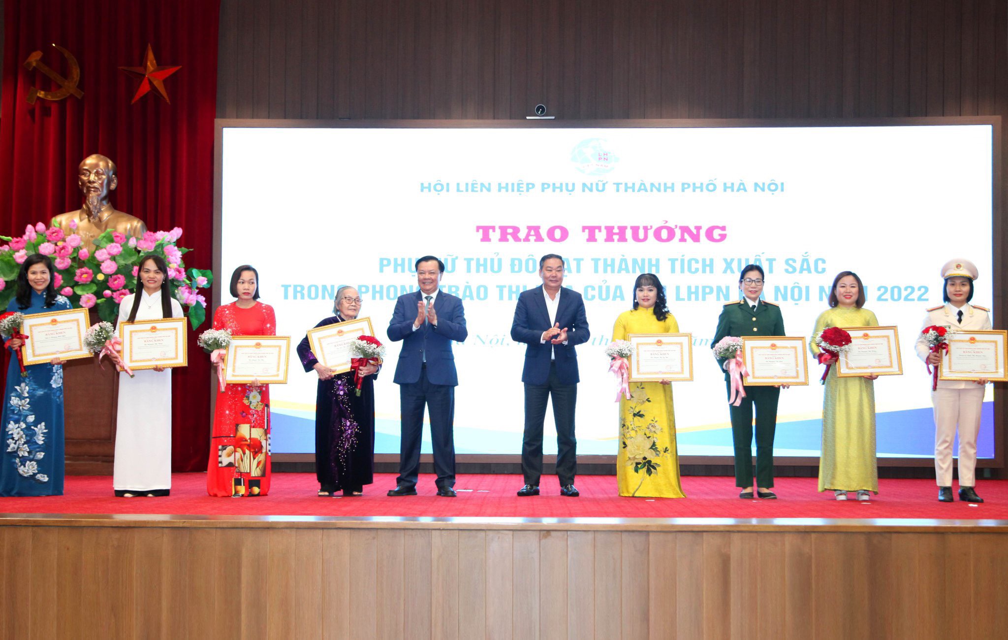 Thành phố ghi nhận, đánh giá cao kết quả phong trào phụ nữ và hoạt động của các cấp Hội LHPN Hà Nội - ảnh 4