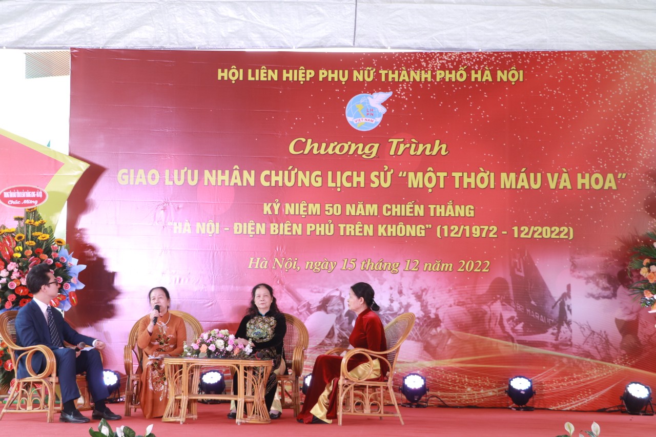 Sáng ngời những “bông hồng thép” trong chiến thắng “Hà Nội-Điện Biên Phủ trên không” - ảnh 4