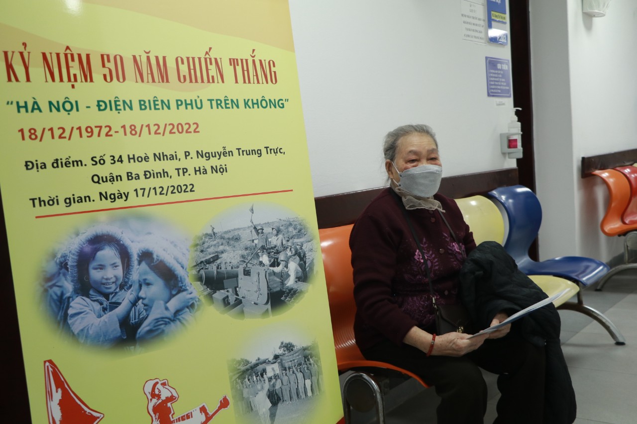 Khám sức khỏe miễn phí cho nữ lực lượng tham gia chiến dịch “Hà Nội-Điện Biên Phủ trên không” - ảnh 14