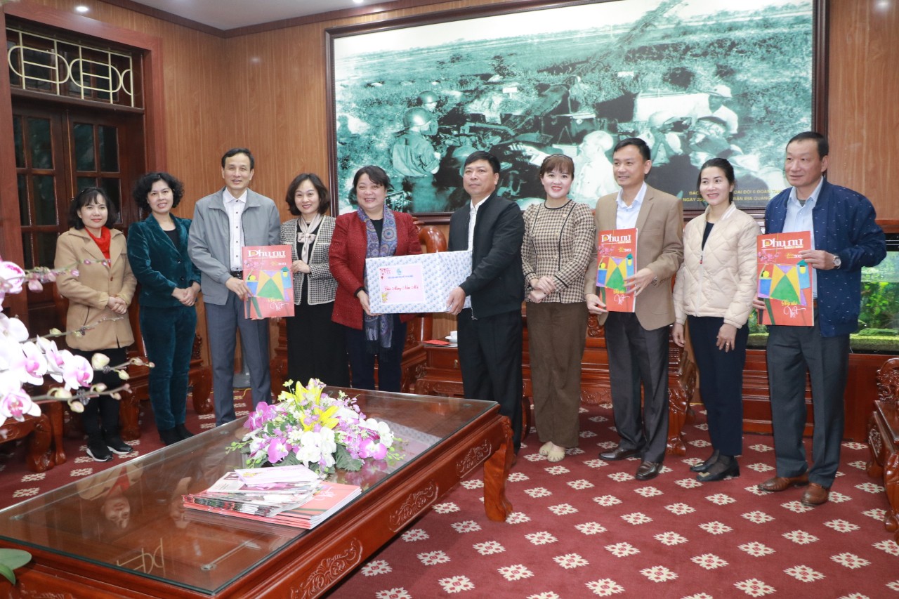 Hội LHPN Hà Nội: Chuyến công tác đầu tiên trong năm 2023 là tới với cán bộ, chiến sĩ Sư đoàn Phòng không 361 - ảnh 14