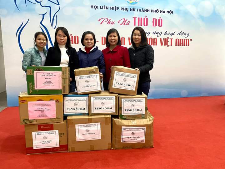 Gói yêu thương gửi vào những chiếc áo dài - ảnh 5