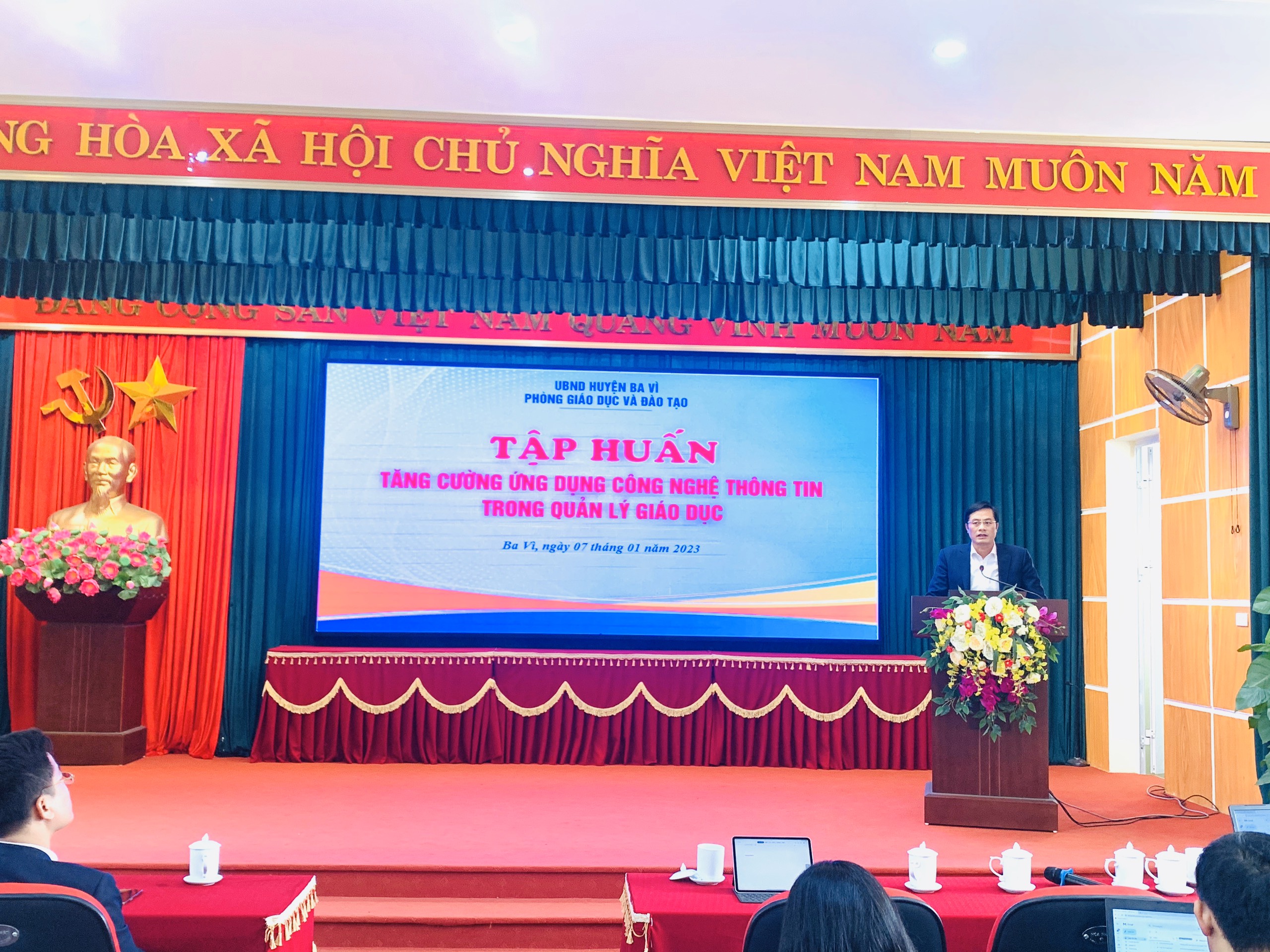 Tập huấn tăng cường ứng dụng công nghệ thông tin trong quản lý giáo dục - ảnh 1