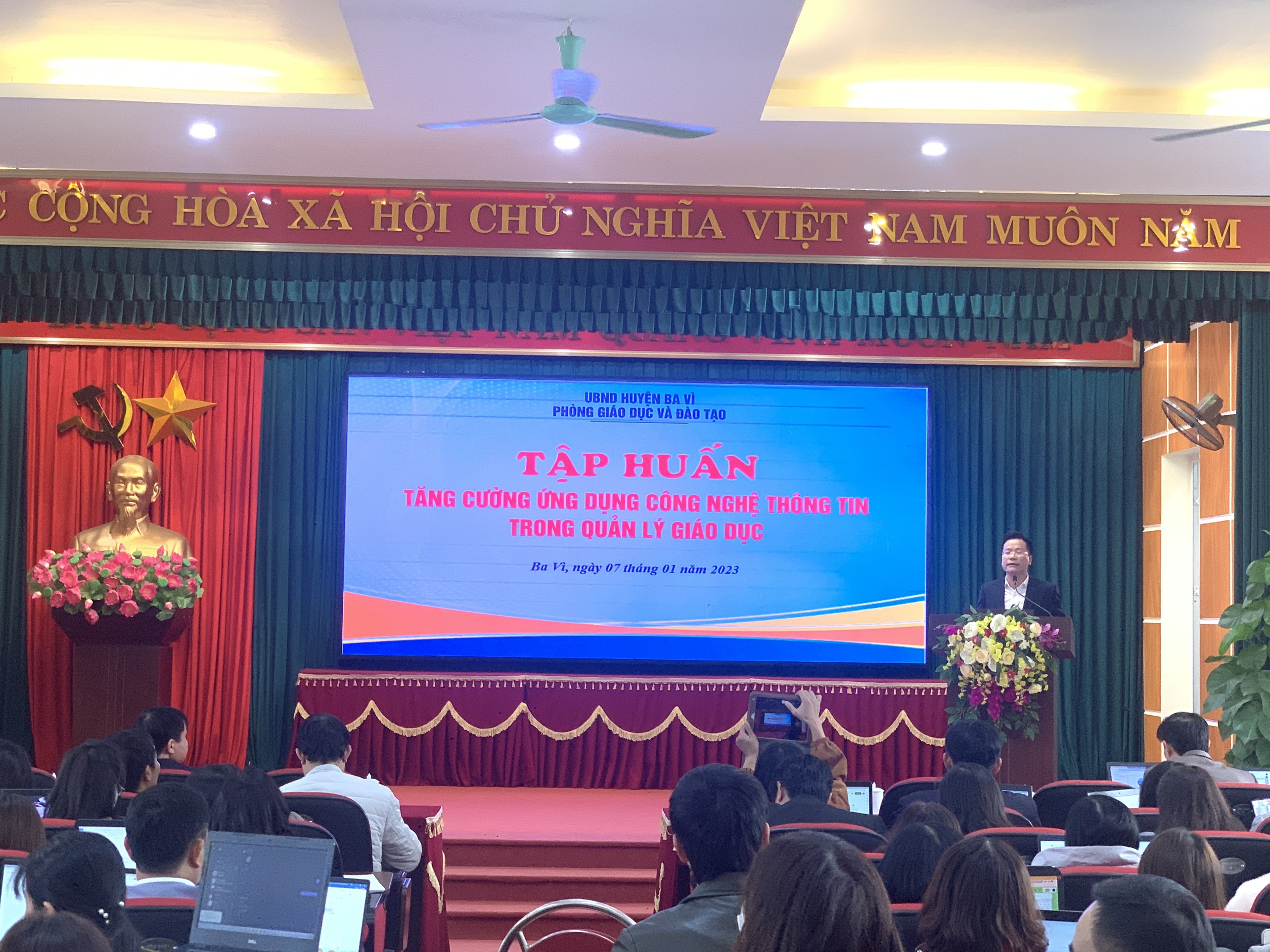 Tập huấn tăng cường ứng dụng công nghệ thông tin trong quản lý giáo dục - ảnh 2