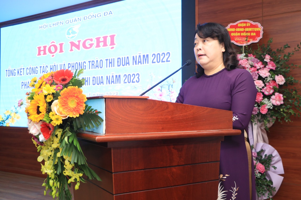 Đồng chí Phó Bí thư Quận ủy, Chủ tịch UBND quận Đống Đa trở thành hội viên danh dự của Hội LHPN Quận - ảnh 4