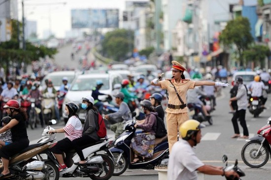 Xử lý nghiêm hành vi vi phạm an toàn giao thông dịp Tết Nguyên đán - ảnh 1
