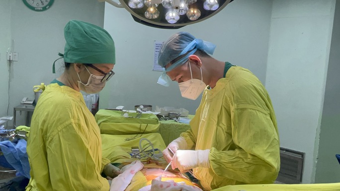 Cẩn thận vì thói quen ngậm tăm xỉa răng sau khi ăn - ảnh 1