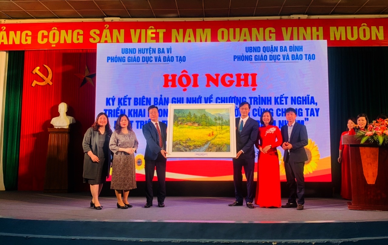 Ký kết triển khai phong trào “Nhà trường cùng chung tay phát triển, thầy cô cùng chia sẻ trách nhiệm, giai đoạn 2023 - 2025” - ảnh 4
