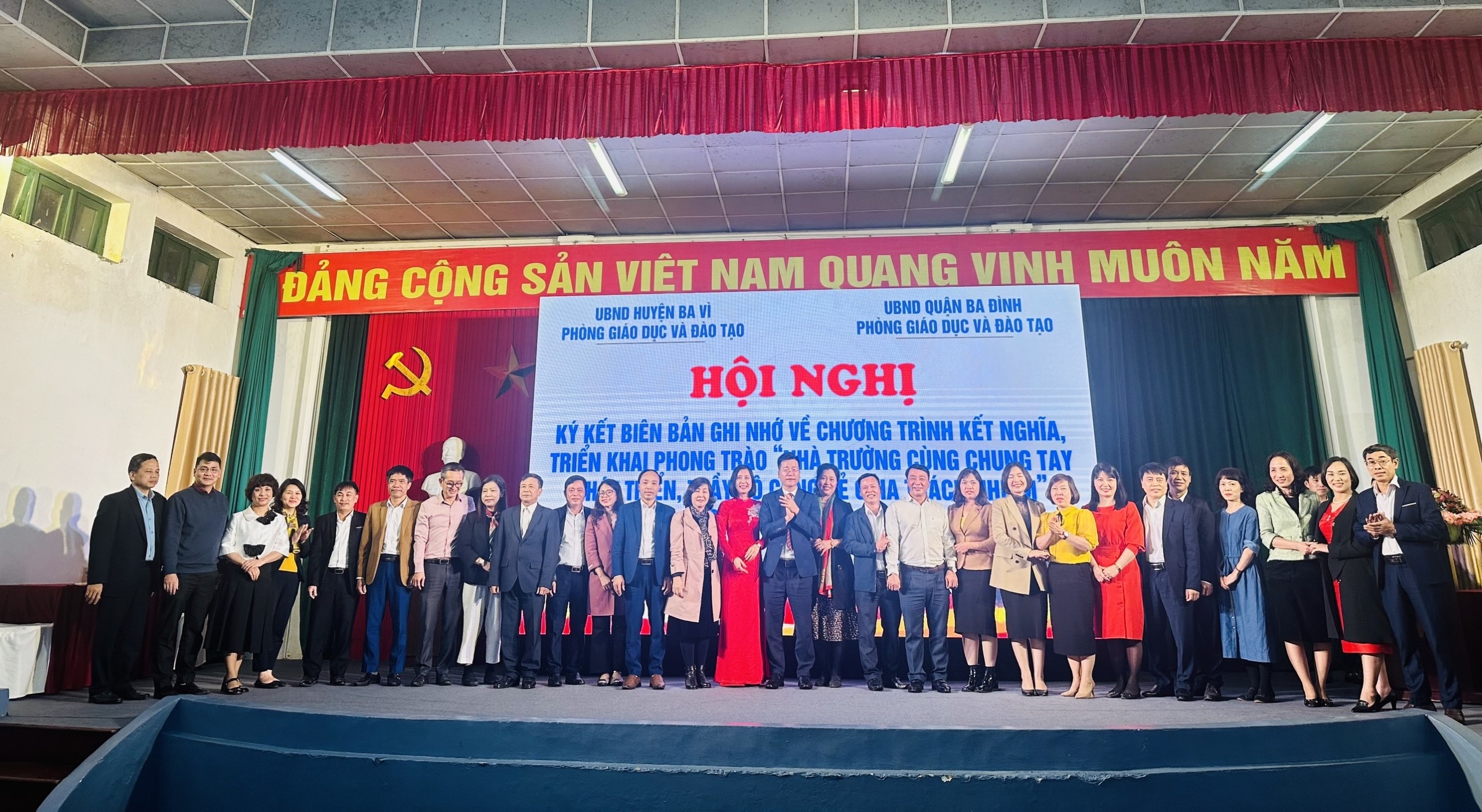 Ký kết triển khai phong trào “Nhà trường cùng chung tay phát triển, thầy cô cùng chia sẻ trách nhiệm, giai đoạn 2023 - 2025” - ảnh 3