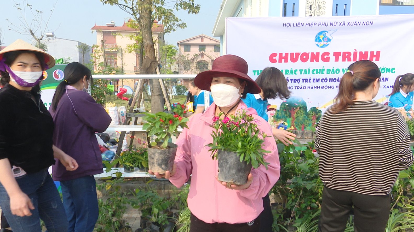 Hội LHPN huyện Đông Anh: “Phát động phong trào hành động vì Đông Anh Sạch-Xanh” - ảnh 7