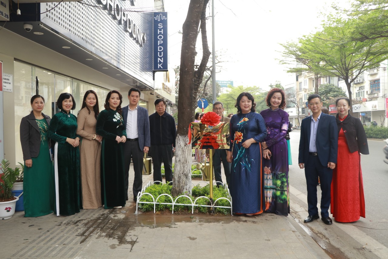 Phụ nữ quận Ba Đình: Mỗi hội viên, phụ nữ có một hành động đẹp, việc làm tốt - ảnh 10