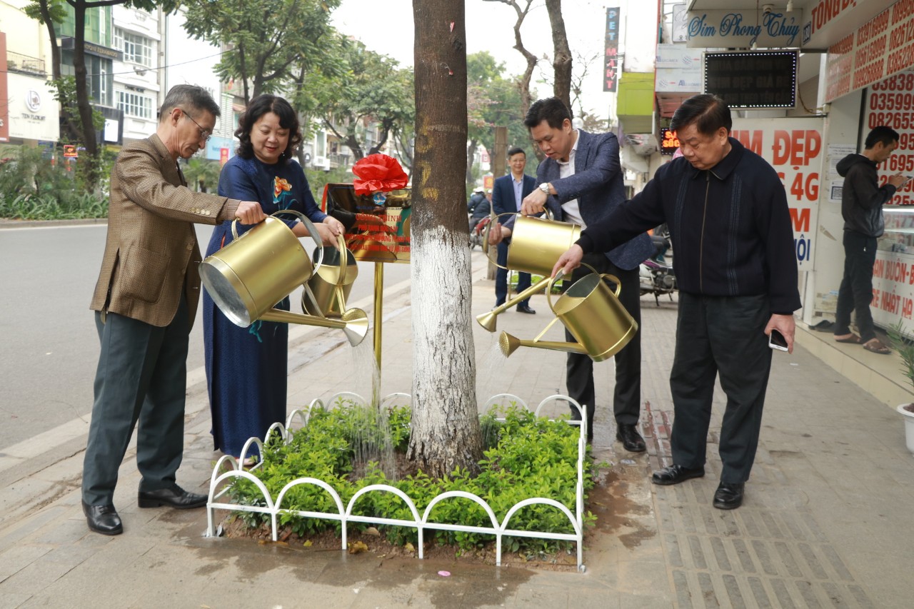 Phụ nữ quận Ba Đình: Mỗi hội viên, phụ nữ có một hành động đẹp, việc làm tốt - ảnh 11