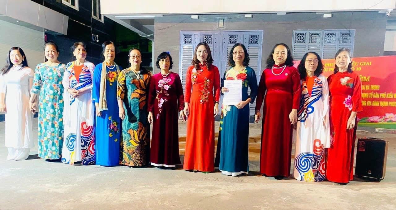 Hội LHPN phường Liễu Giai, quận Ba Đình: Ra mắt đội xung kích tuyên truyền quy tắc ứng xử nơi công cộng - ảnh 2