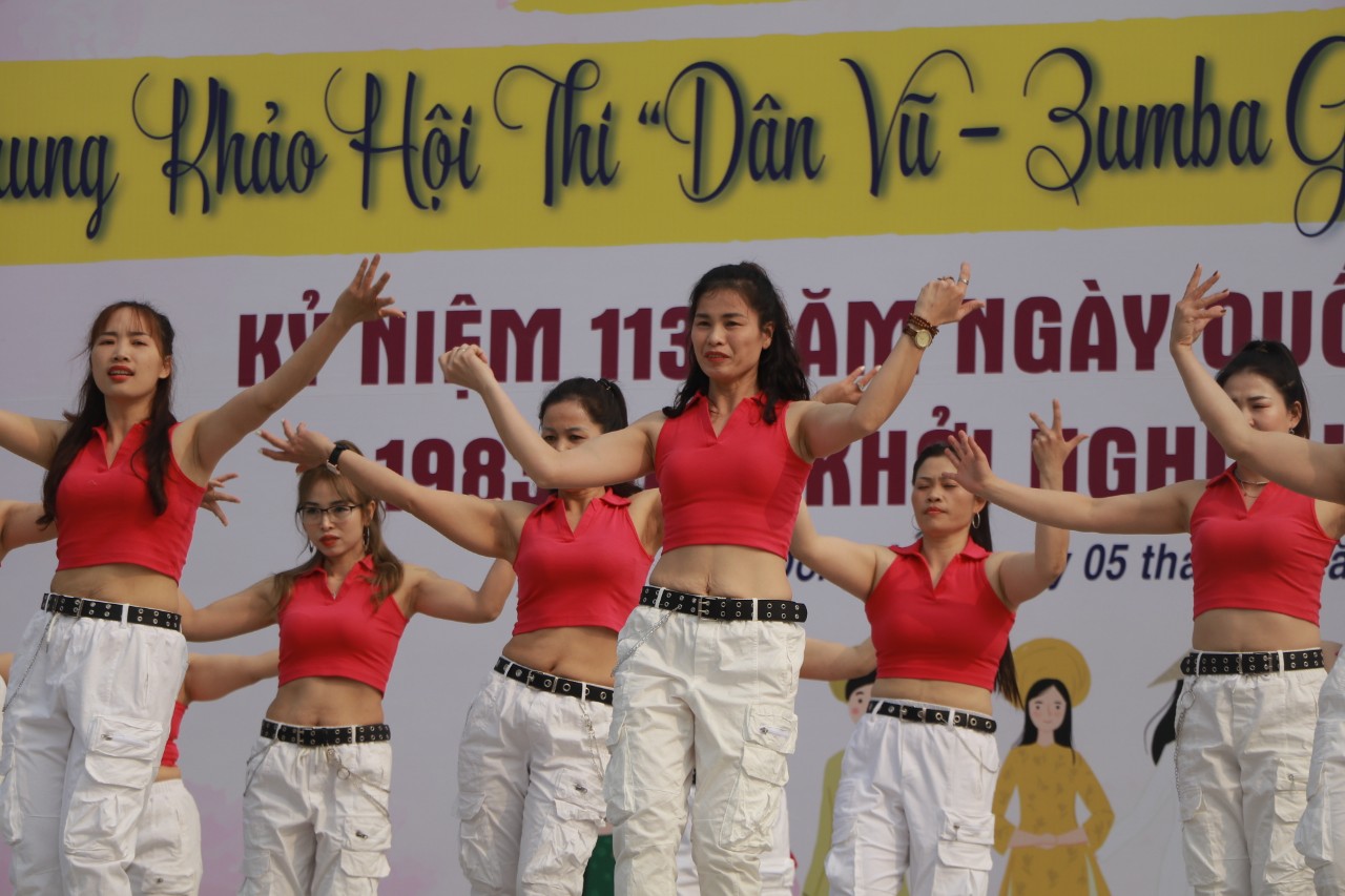 Phụ nữ Đông Anh: Tự hào viết tiếp trang sử vàng của phụ nữ Việt Nam - ảnh 11