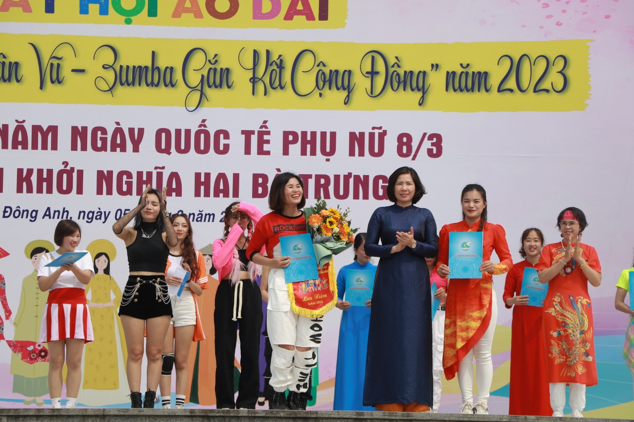 Phụ nữ Đông Anh: Tự hào viết tiếp trang sử vàng của phụ nữ Việt Nam - ảnh 9