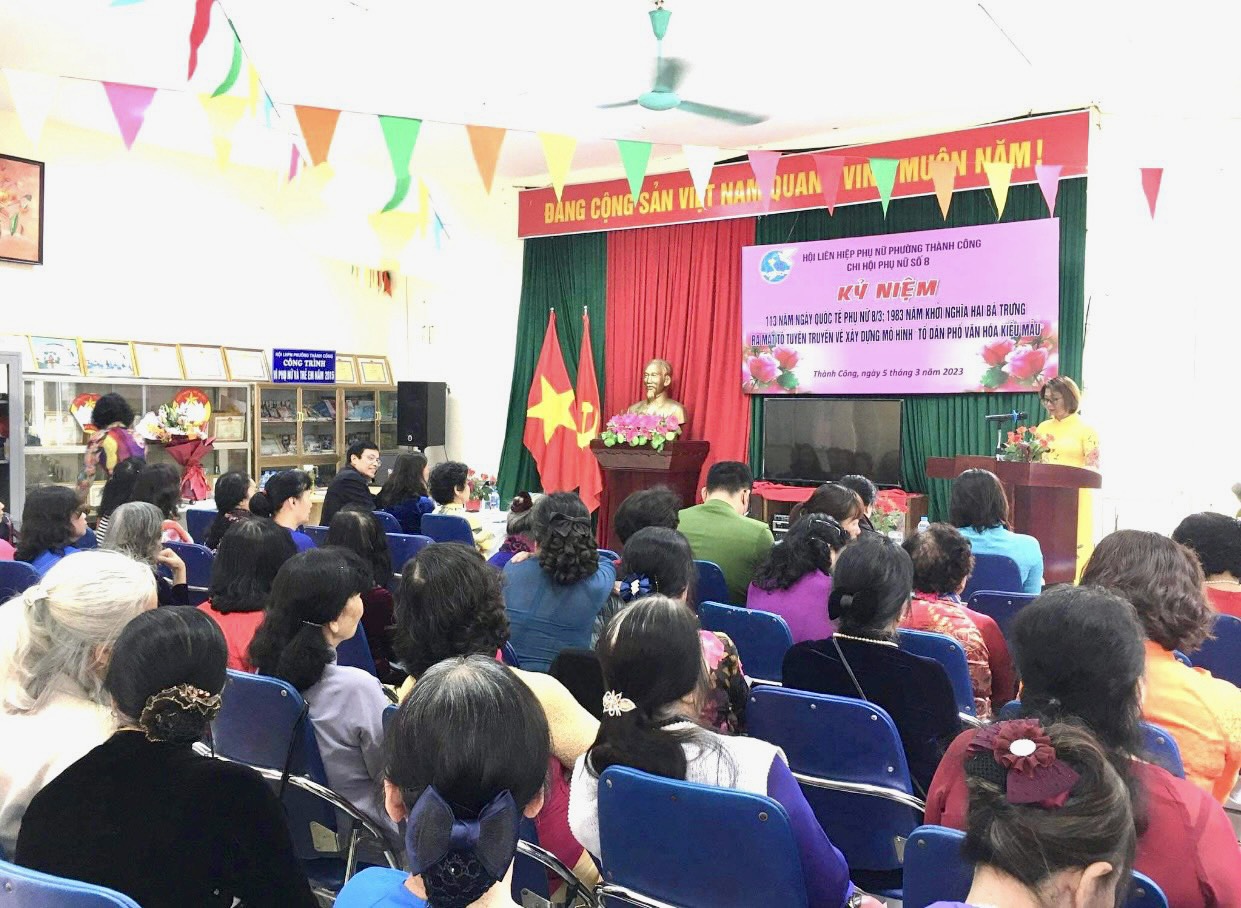 Hội LHPN phường Thành Công, quận Ba Đình: Ra mắt tổ tuyên truyền xây dựng mô hình “Tổ dân phố văn hóa kiểu mẫu