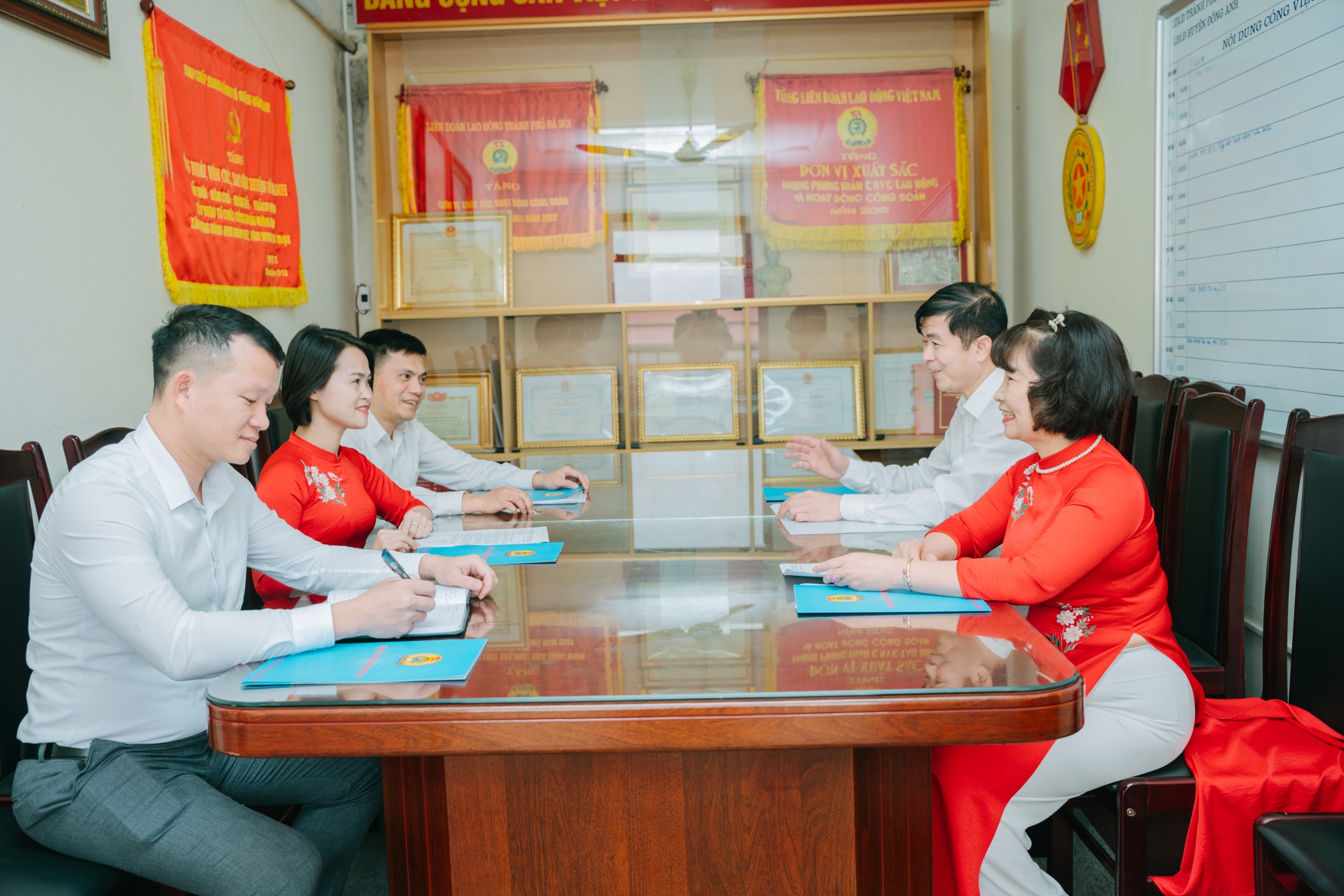 “Tuần lễ áo dài” ý nghĩa của các cấp Hội LHPN huyện Đông Anh - ảnh 11
