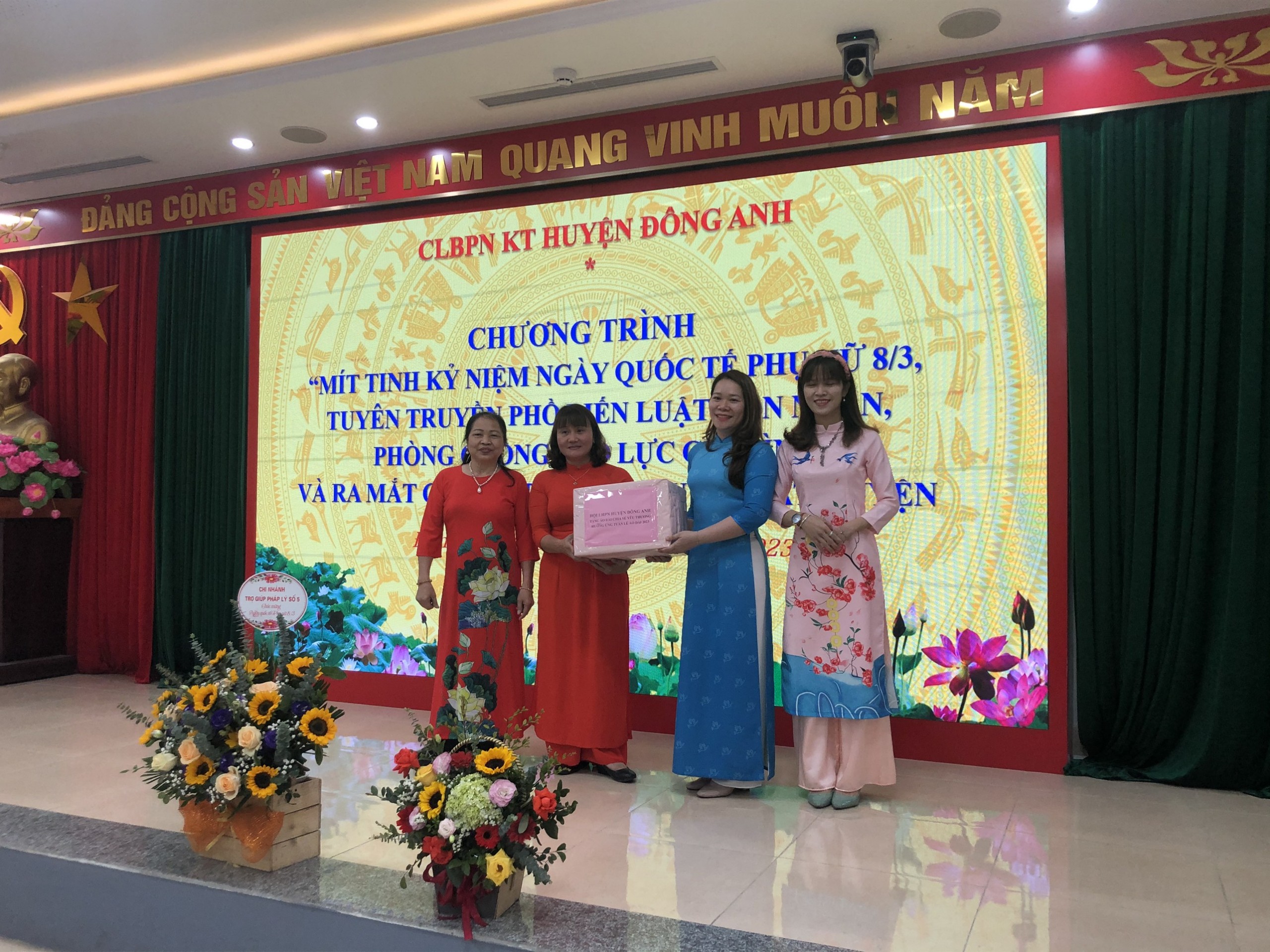“Tuần lễ áo dài” ý nghĩa của các cấp Hội LHPN huyện Đông Anh - ảnh 4