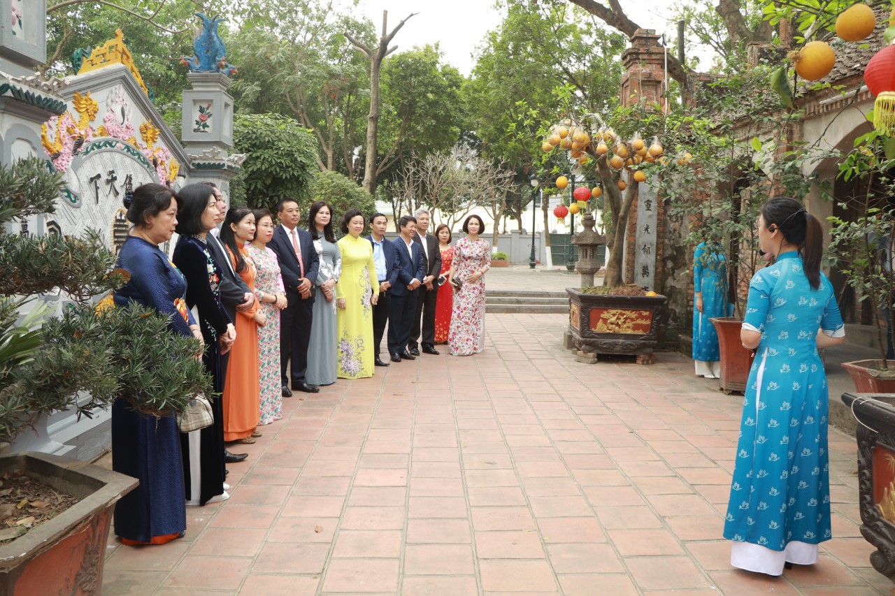 Đảm bảo bình đẳng giới cho sự phát triển bền vững của Thủ đô - ảnh 10
