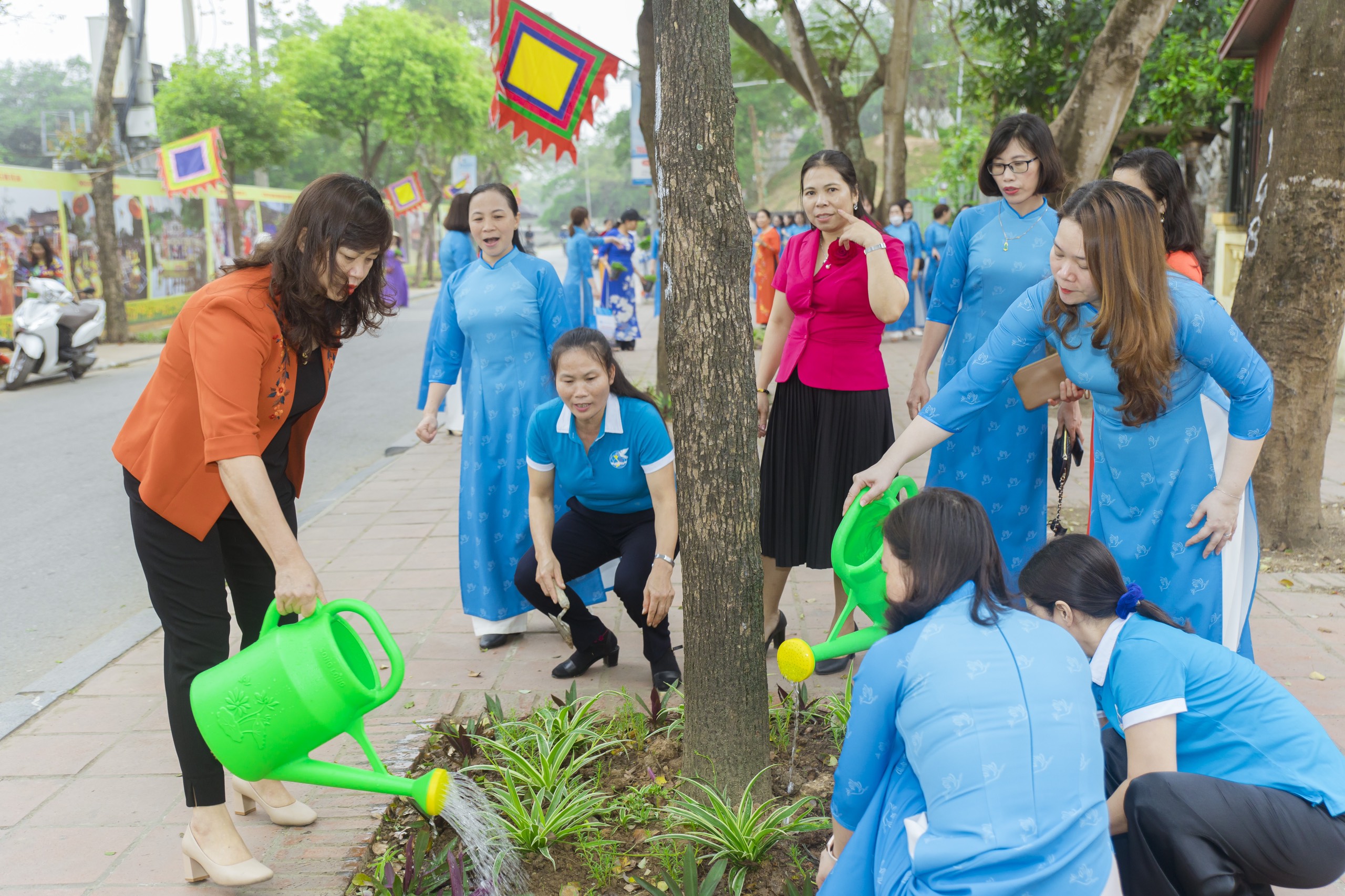 Hội LHPN huyện Đông Anh: Ra mắt mô hình điểm “Di tích lịch sử kiểu mẫu” tại Cổ Loa - ảnh 2