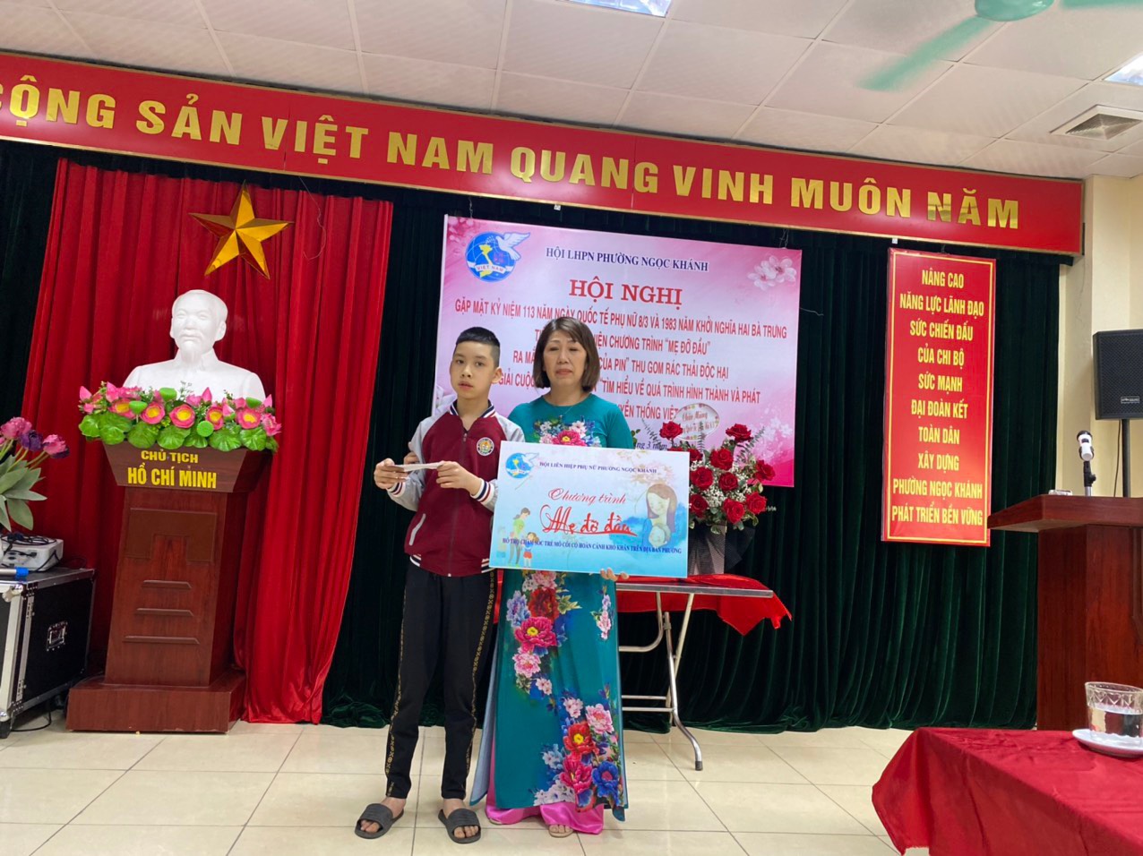 Hội LHPN phường Ngọc Khánh, quận Ba Đình: Trao yêu thương cho 10 trẻ mồ côi - ảnh 5