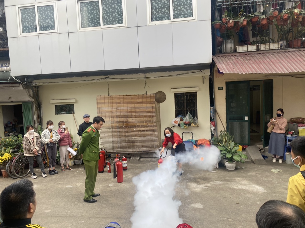 Hội LHPN phường Ngọc Khánh, quận Ba Đình: Tổ chức chương trình “Phòng cháy chữa cháy – trách nhiệm của toàn dân” - ảnh 2