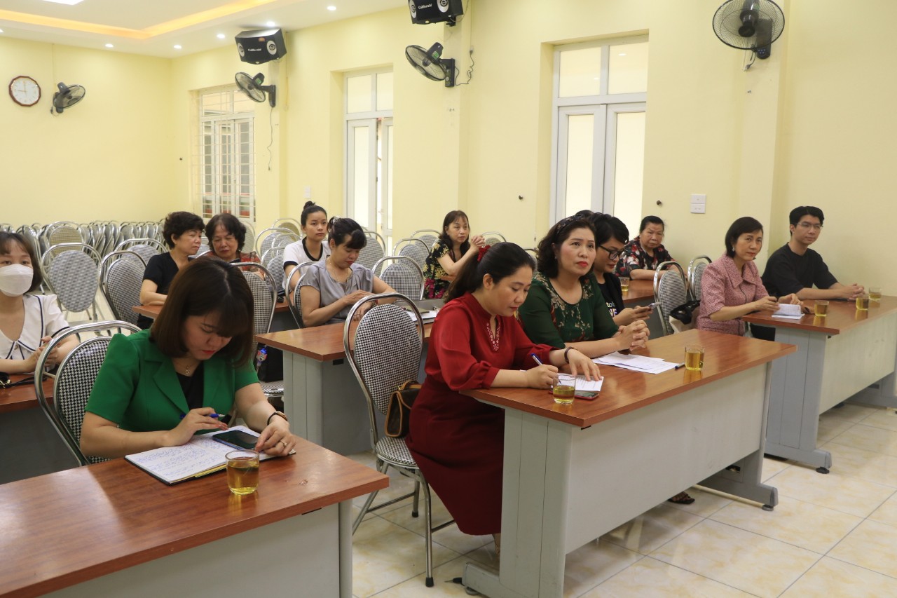Trao vốn vay không lãi giúp hội viên phụ nữ khó khăn phát triển kinh tế tại quận Đống Đa - ảnh 3