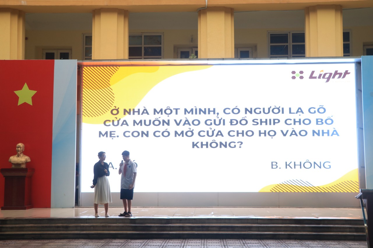 Hãy luôn là những em nhỏ thông thái để bảo vệ mình - ảnh 2