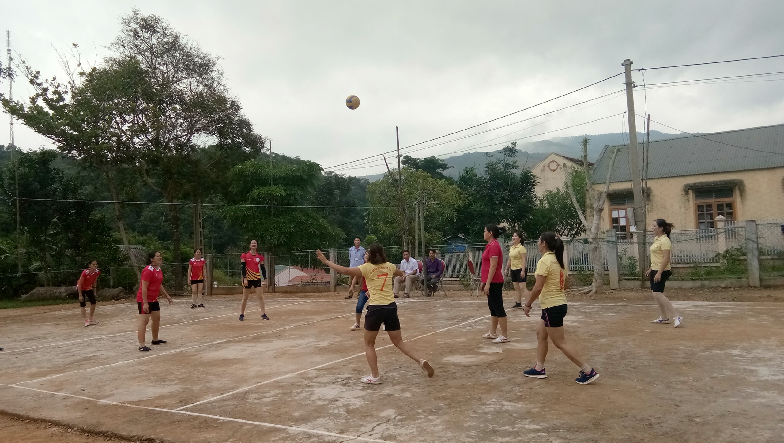 Hỗ trợ phụ nữ dân tộc thiểu số vùng biên thực hiện bình đẳng giới - ảnh 1