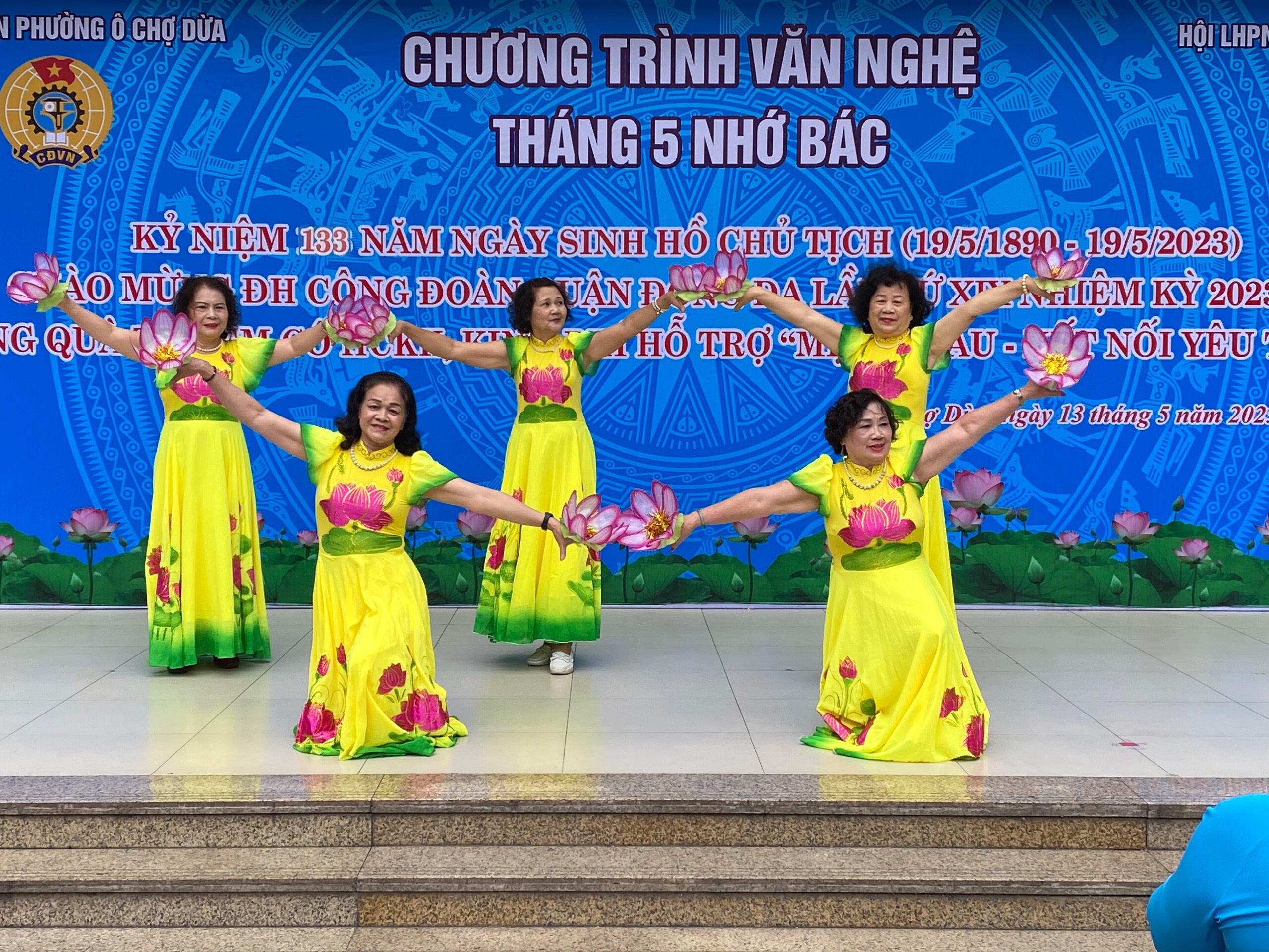 Hội LHPN phường Ô Chợ Dừa, quận Đống Đa: Phối hợp tổ chức liên hoan văn nghệ “Tháng 5 nhớ Bác” - ảnh 3