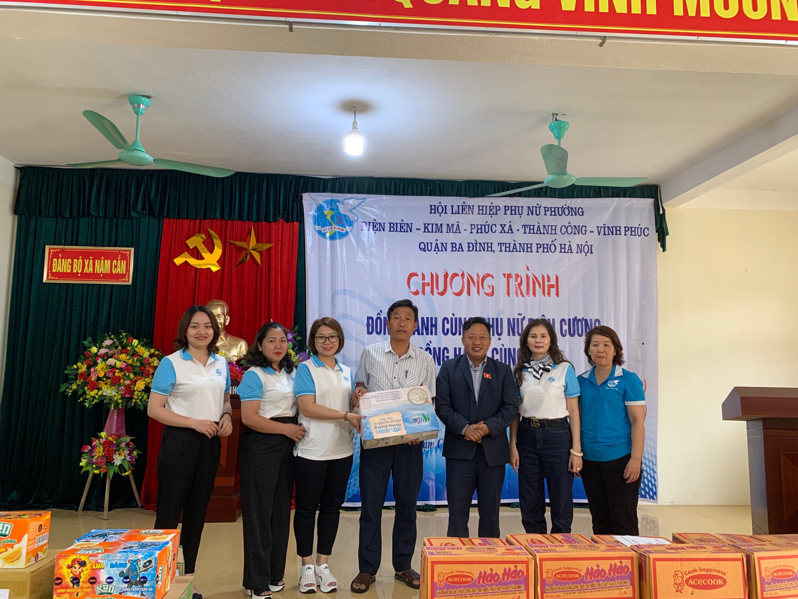 Thực hiện chương trình “Đồng hành cùng phụ nữ Biên cương” năm 2023 tại huyện Kỳ Sơn, tỉnh Nghệ An. - ảnh 4