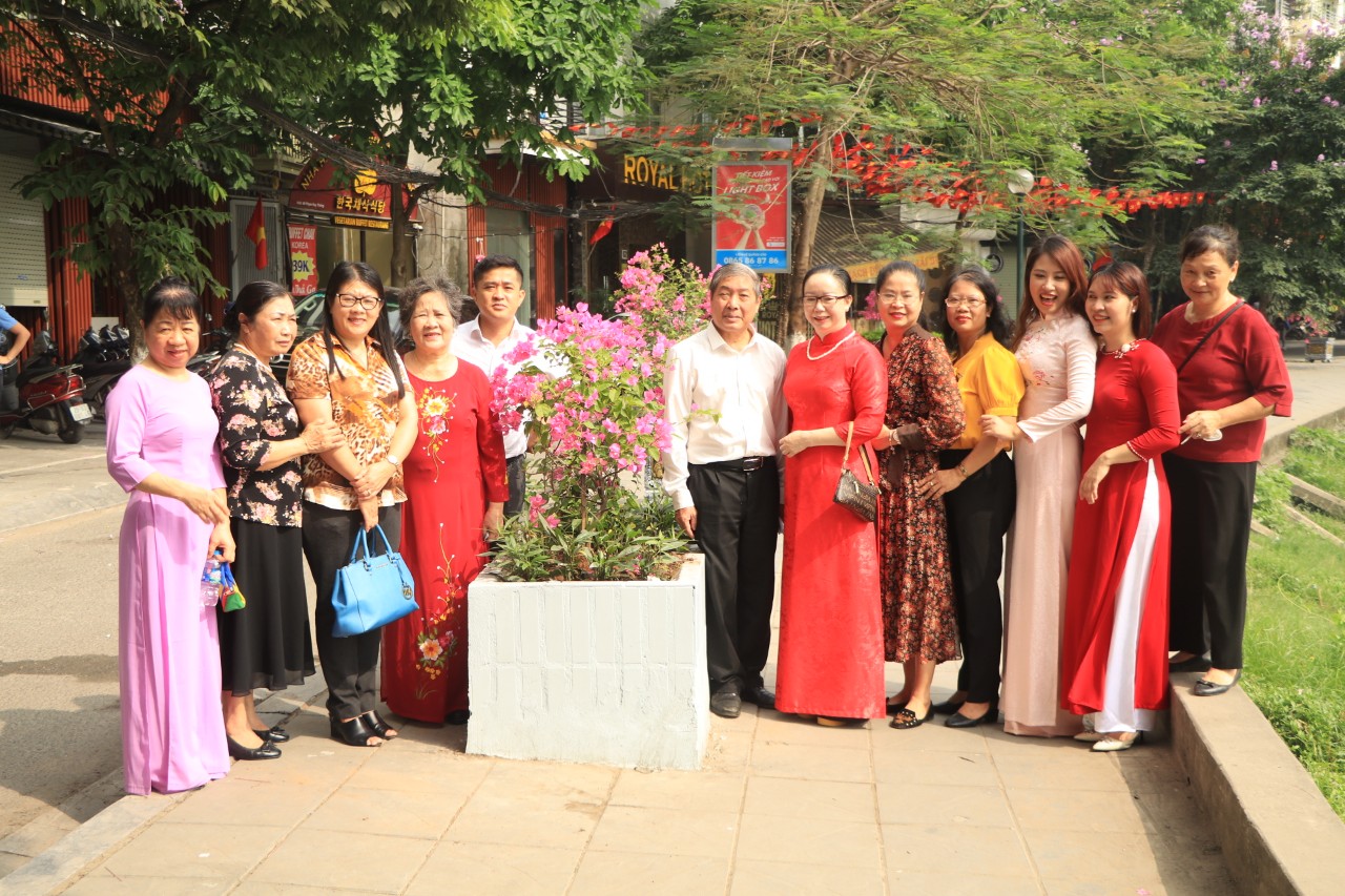 Khánh thành và bàn giao công trình “Con đường cờ hoa” - ảnh 2